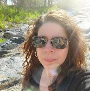 Meet your Posher, Alicia